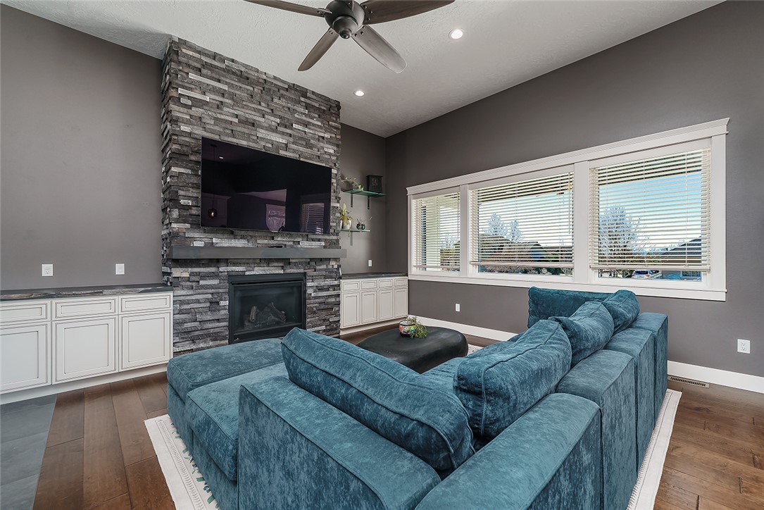 6218 Timbercove Drive