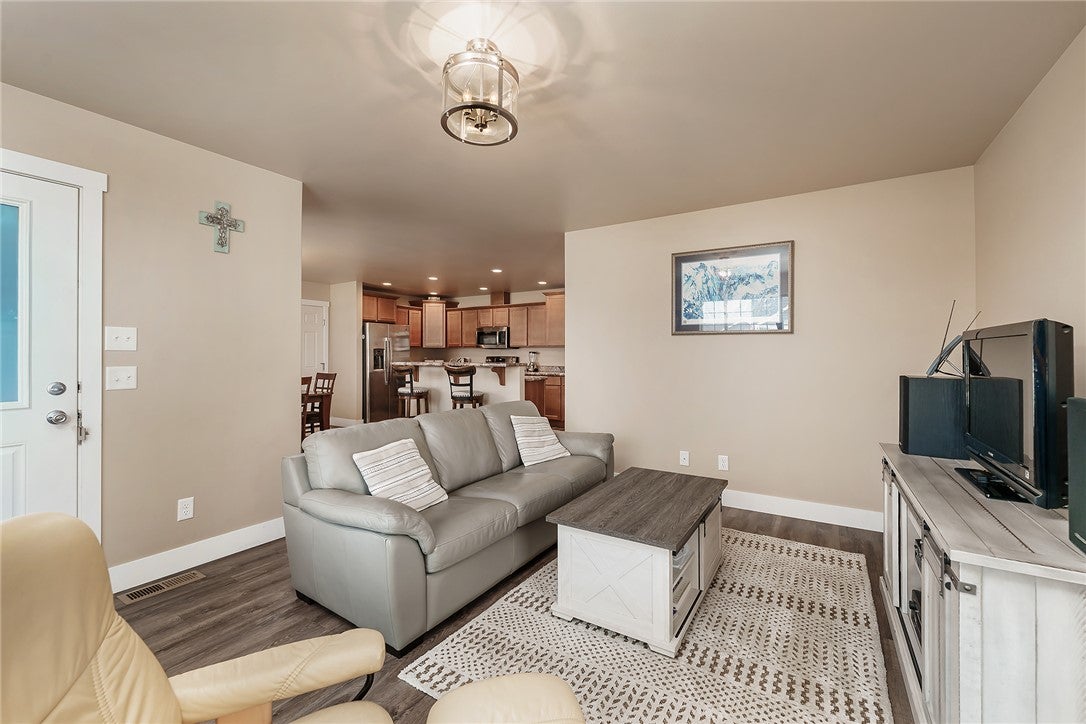 924 Presidio Lane