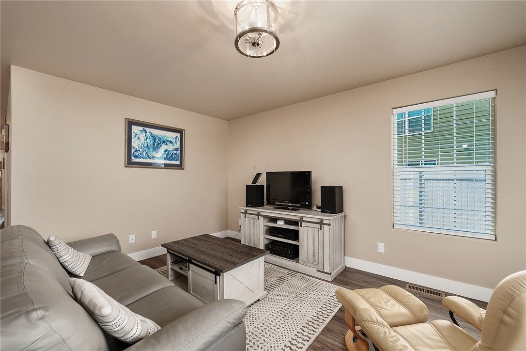 924 Presidio Lane
