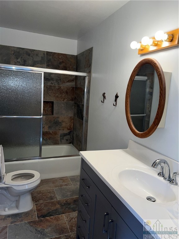422.5 Platt Avenue N