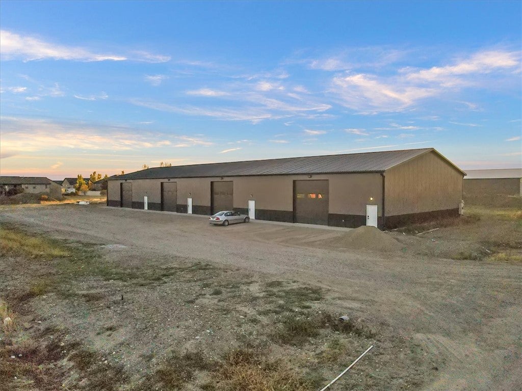 6822 Cowgirl Way