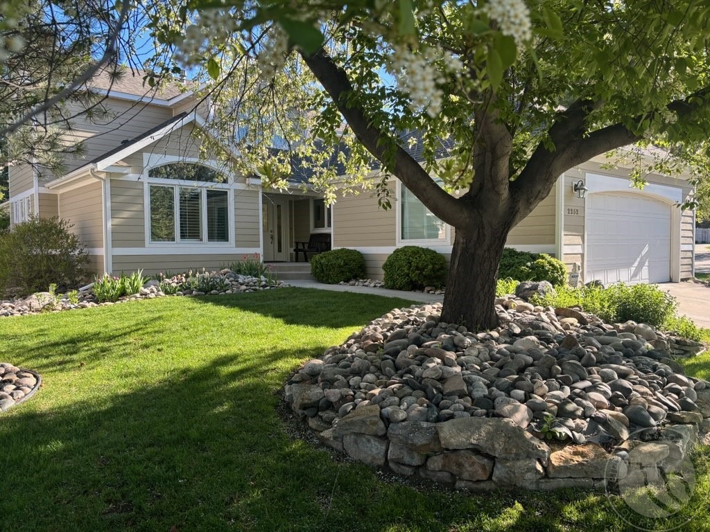 2252 REMINGTON Square