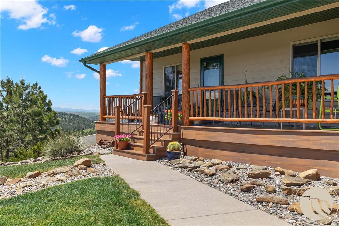 38 Lewis Trail