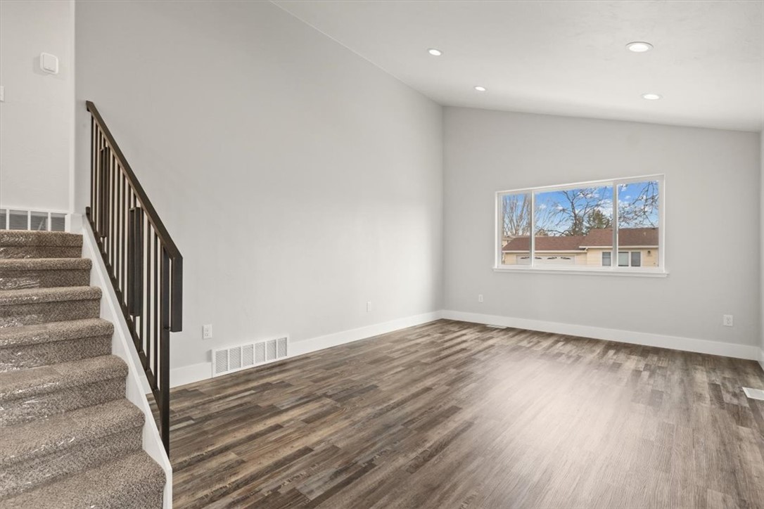 3294 Windmill Circle