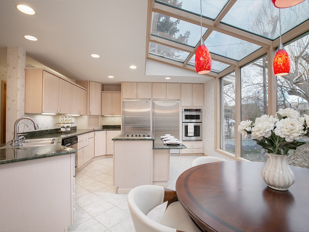 545 Beverly Hill Boulevard