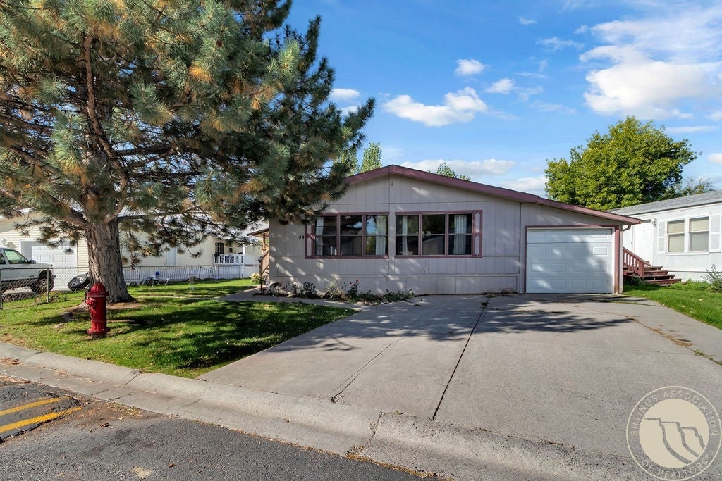 42 Prairie View Dr.
