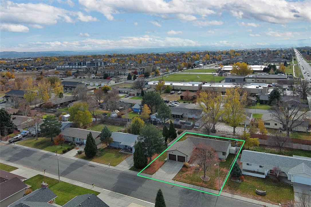 3136 Saint Johns Avenue