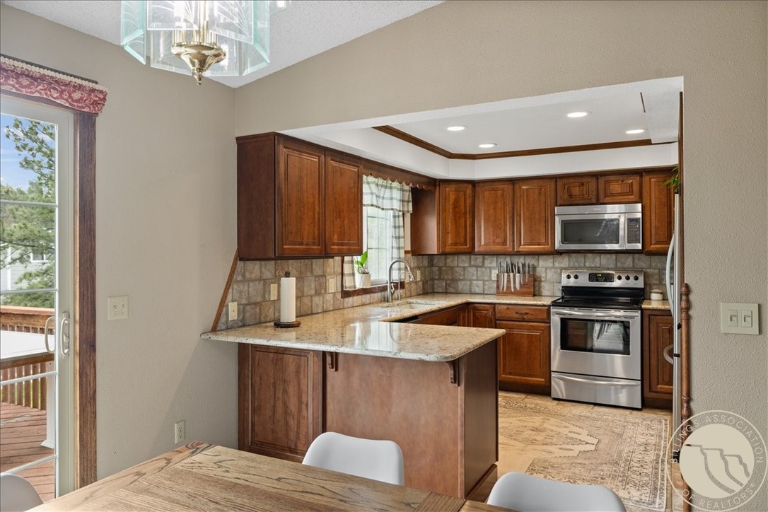 1410 Woodland Trail