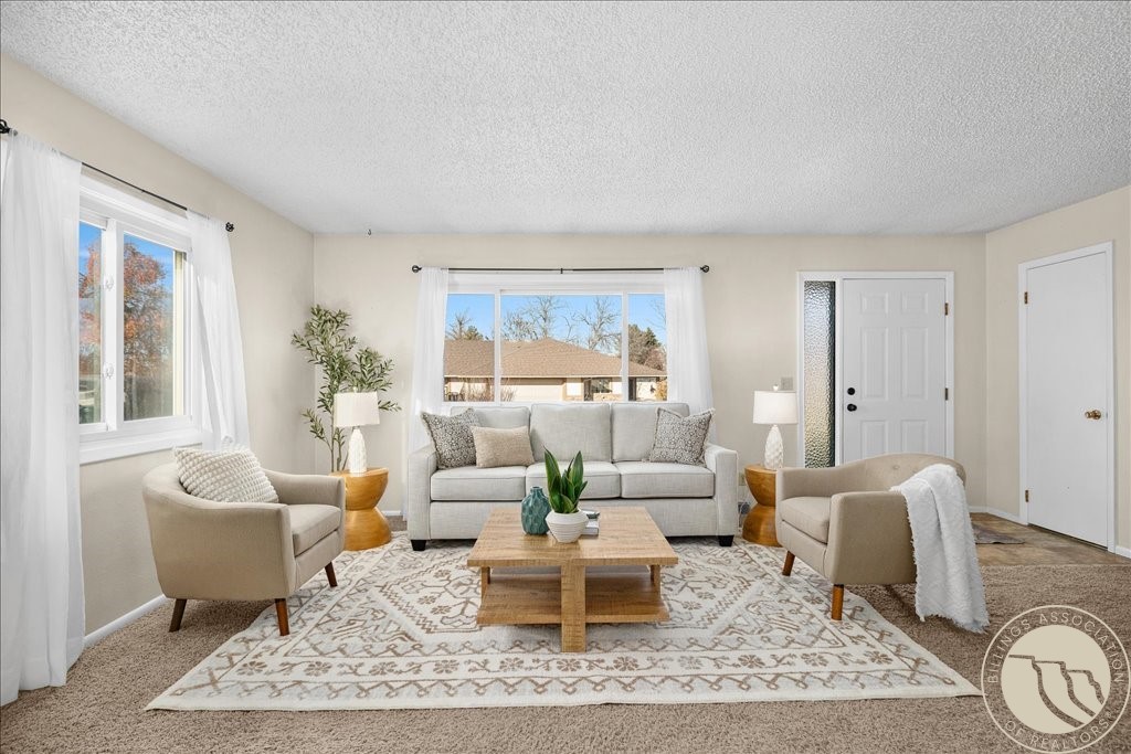 446 N Lakeview Drive