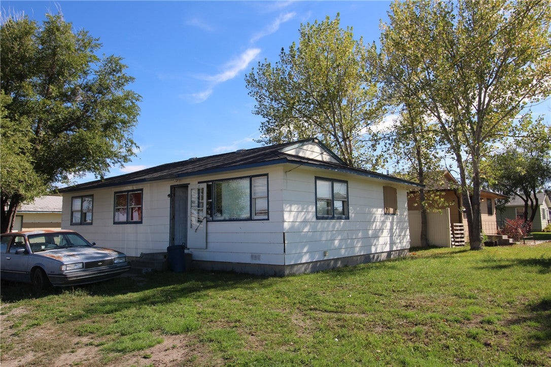 1031 N Custer Avenue