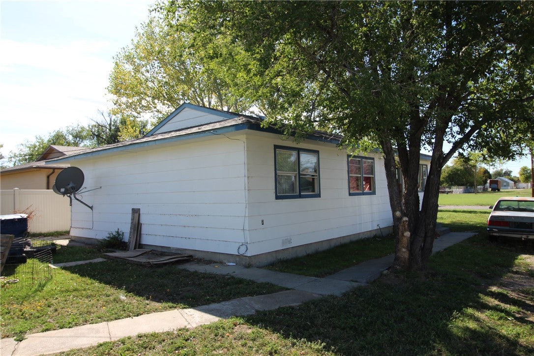 1031 N Custer Avenue