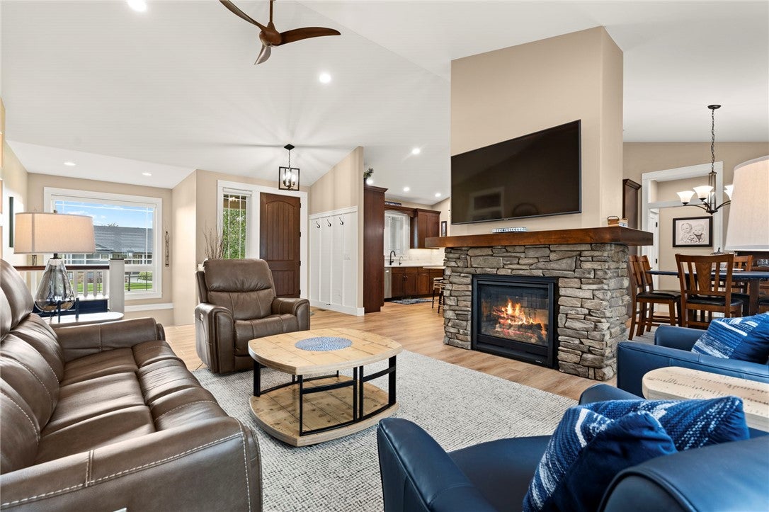 326 Feldspar Way