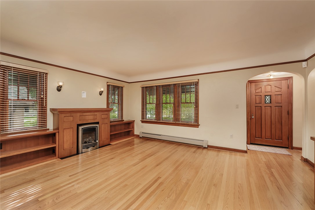 1905 Poly Drive