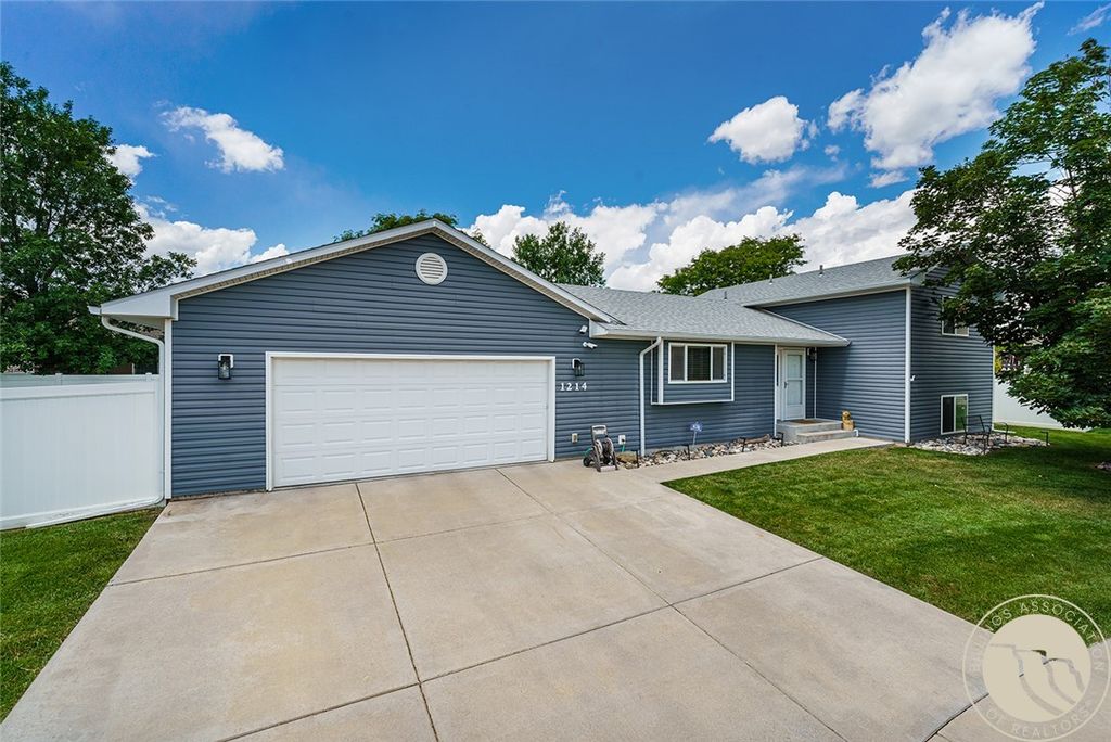 Photo of 1214 Cottonwood Boulevard, Billings, MT 59105 (MLS # 357969)