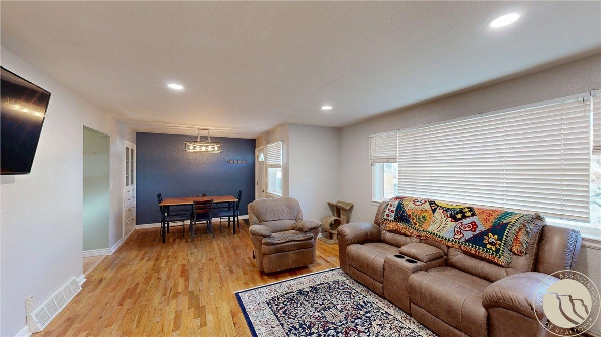 1235 Burlington