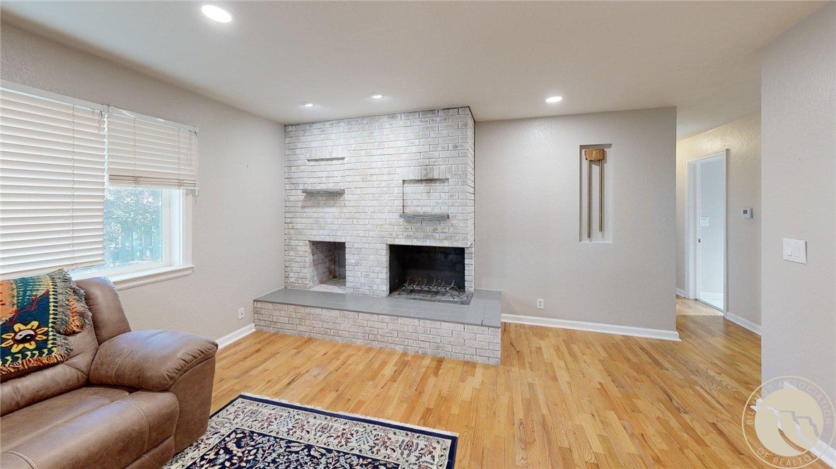 1235 Burlington