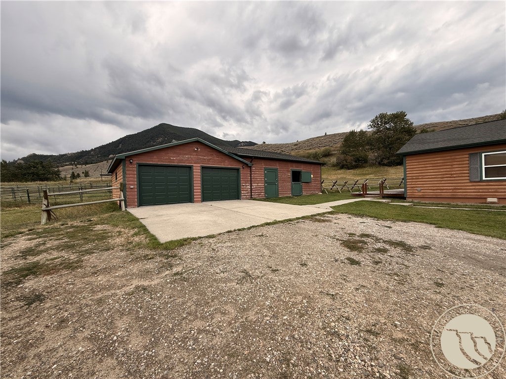 6631 Us Highway 212