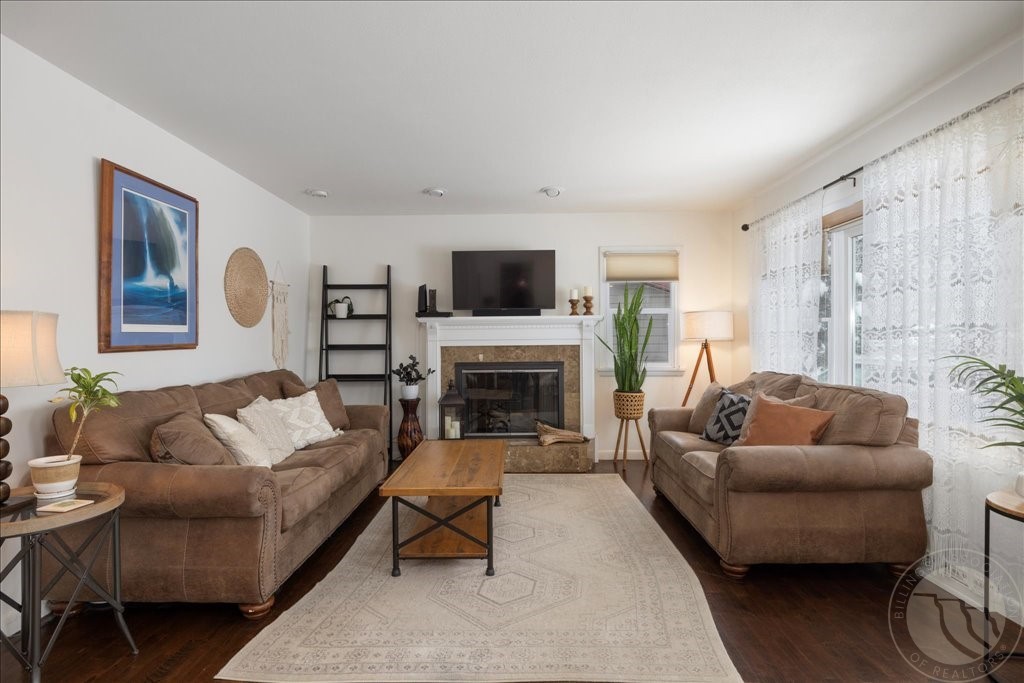 2533 Wyoming Ave