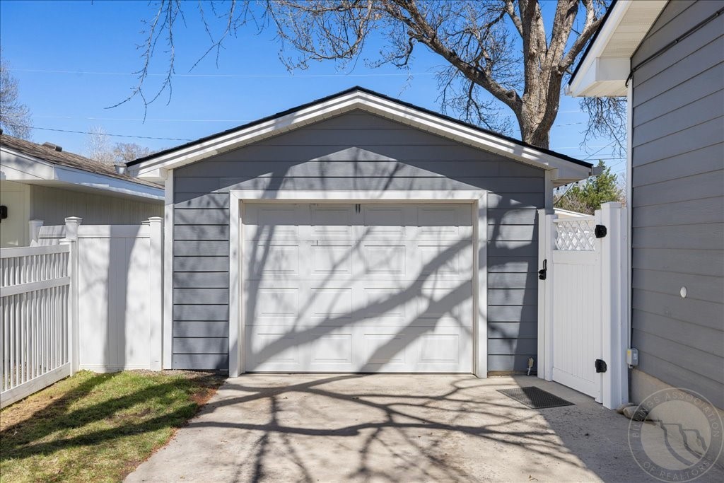 2533 Wyoming Ave