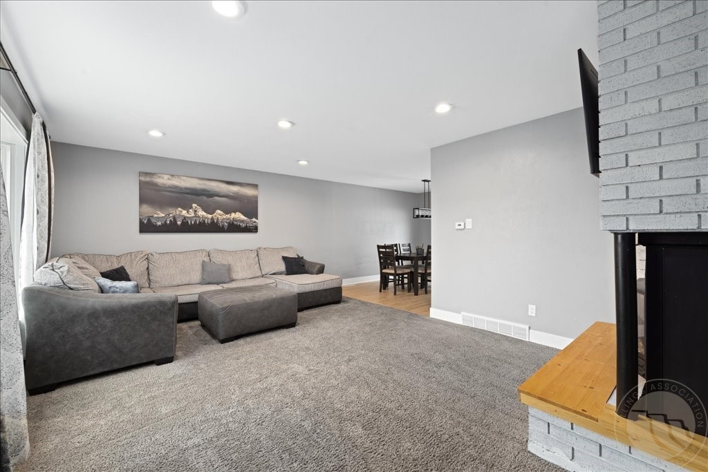 1126 Evergreen Dr