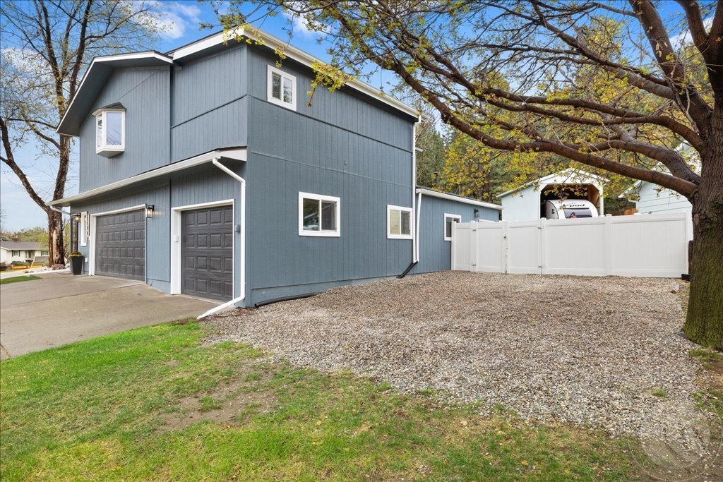 1126 Evergreen Dr