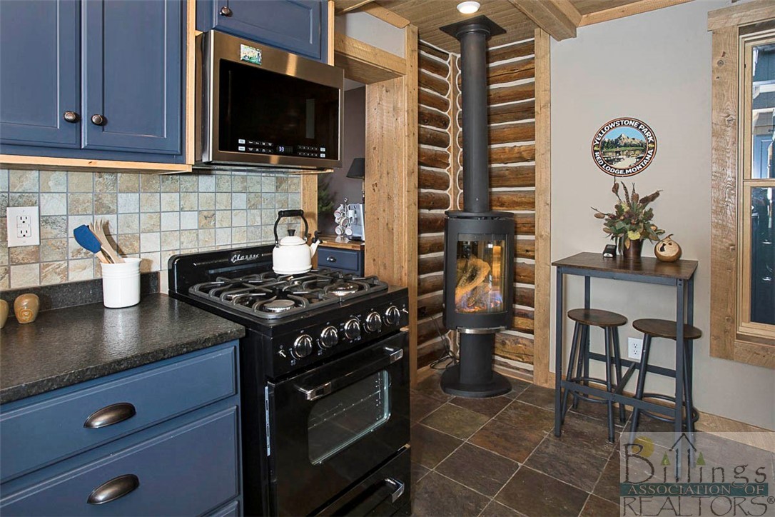 Red Lodge, Montana 59068, United States, 2 Bedrooms Bedrooms, ,1 BathroomBathrooms,Residential,Contingent,67818