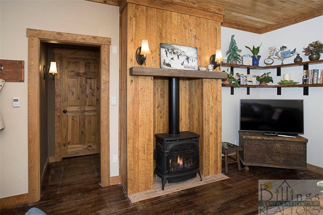 Red Lodge, Montana 59068, United States, 2 Bedrooms Bedrooms, ,1 BathroomBathrooms,Residential,Contingent,67818