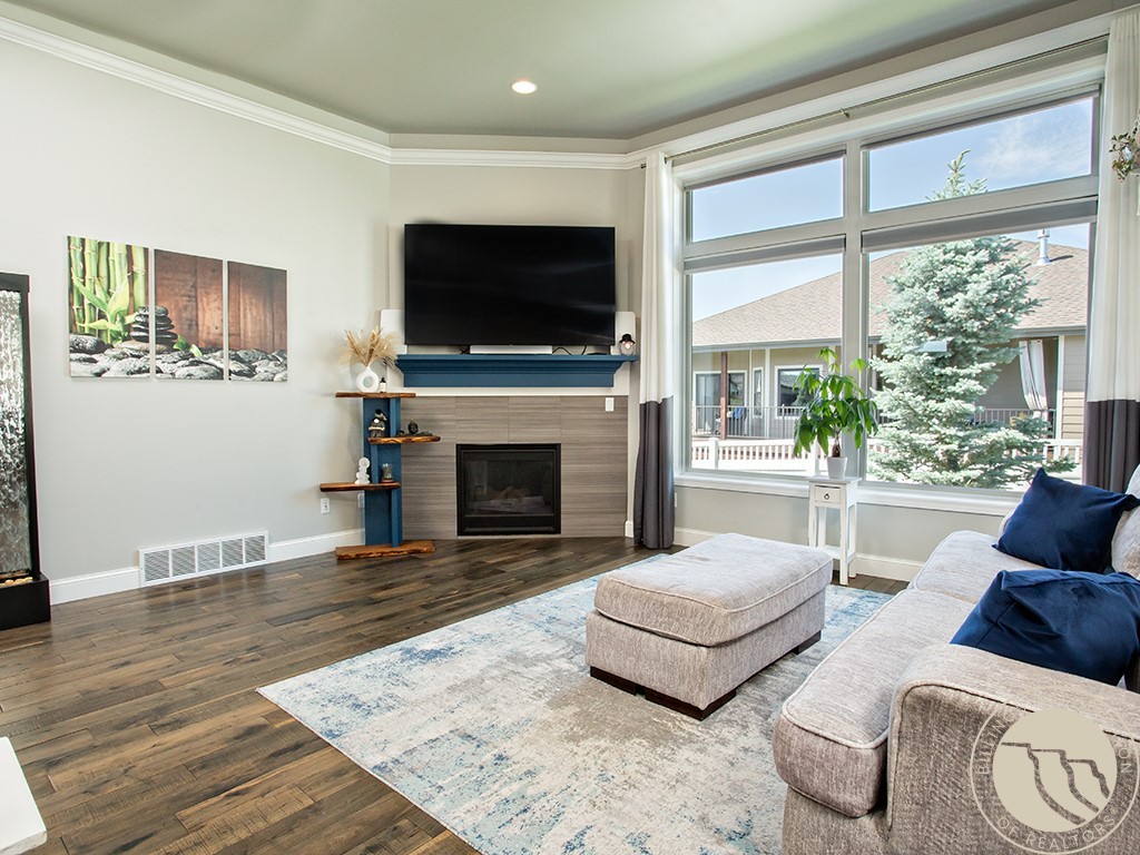 3212 Peregrine Lane