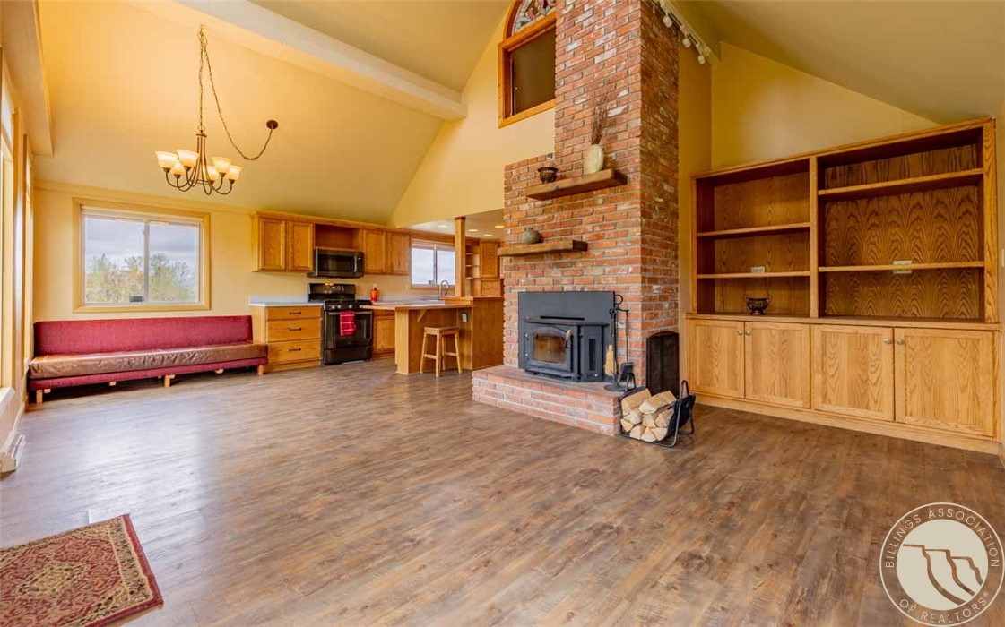 12 Comanche Trail