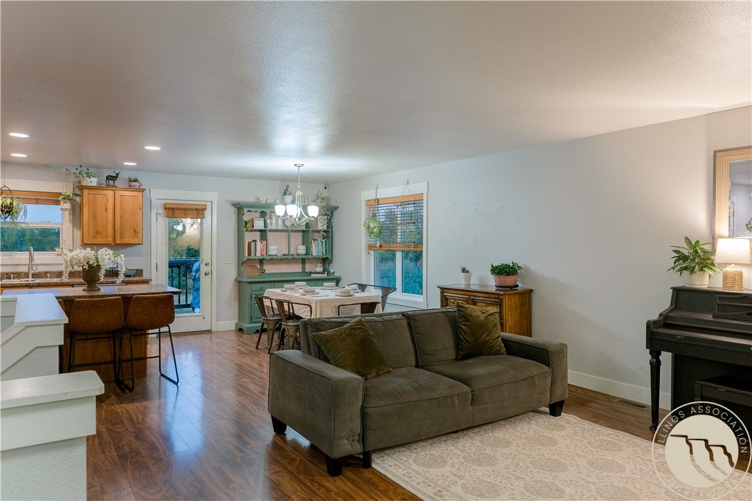 21 Saturn Place