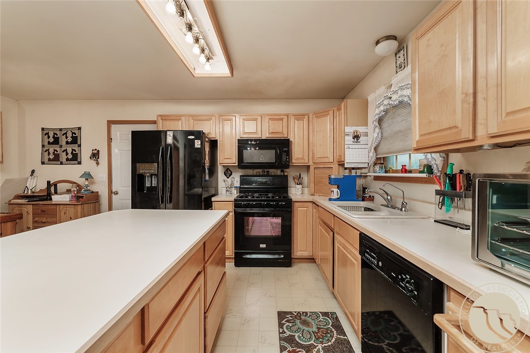516 9th Avenue W