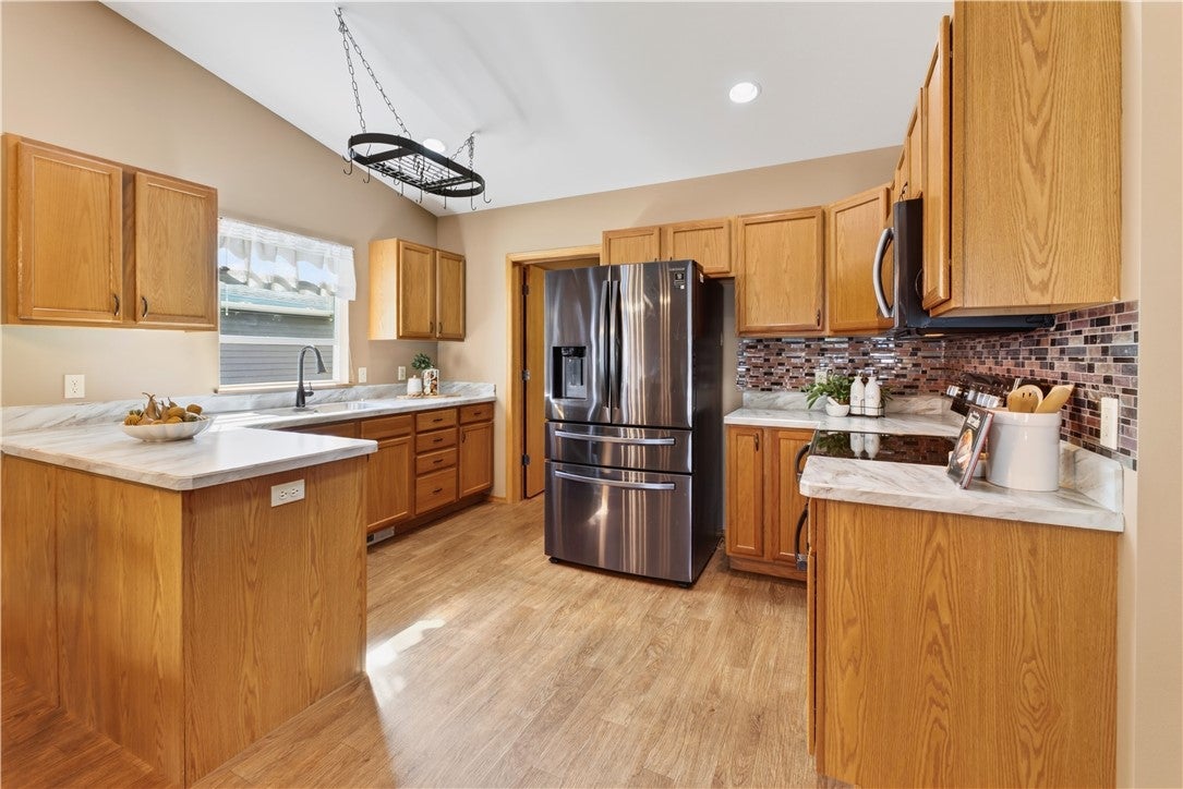 1226 Cottonwood Boulevard 24