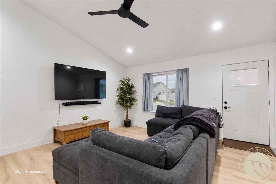 984 Matador Ave
