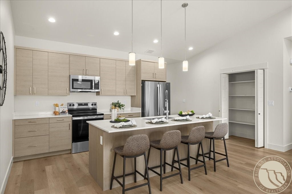 608 N Great Northern