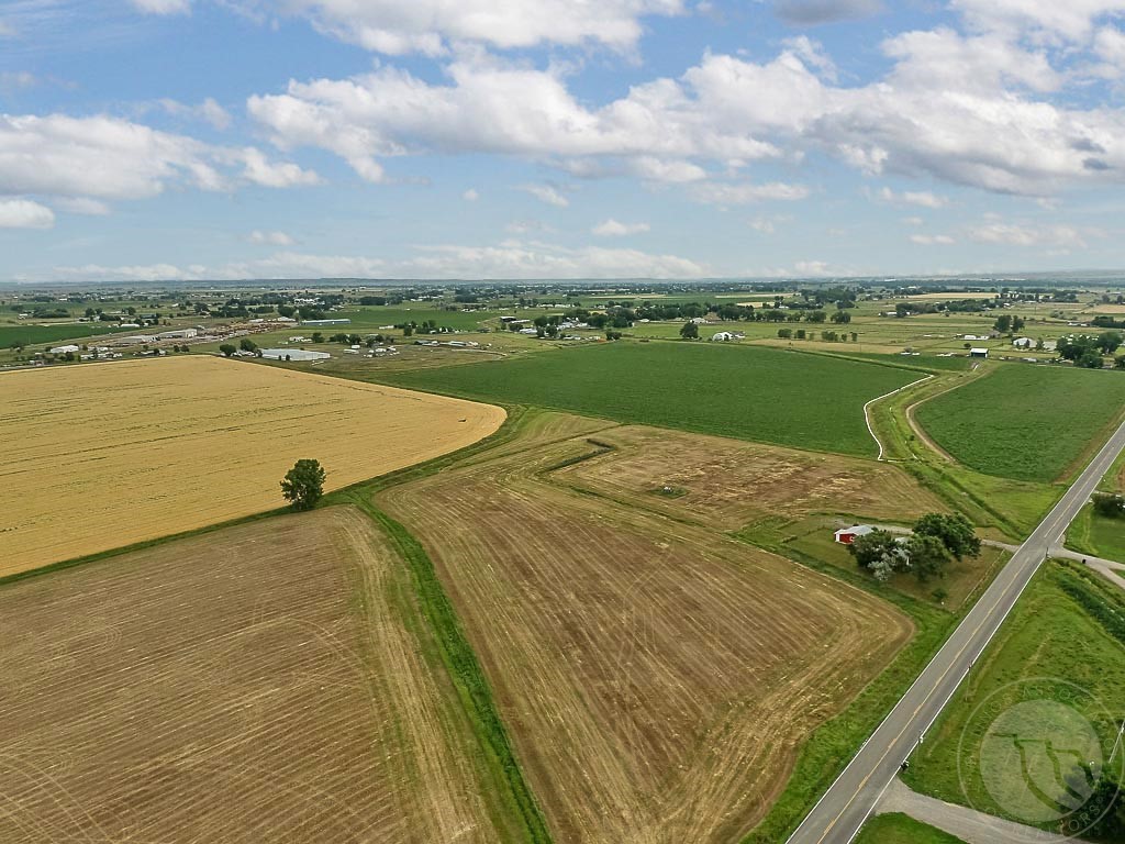 3325-lot 1 Drury Lane