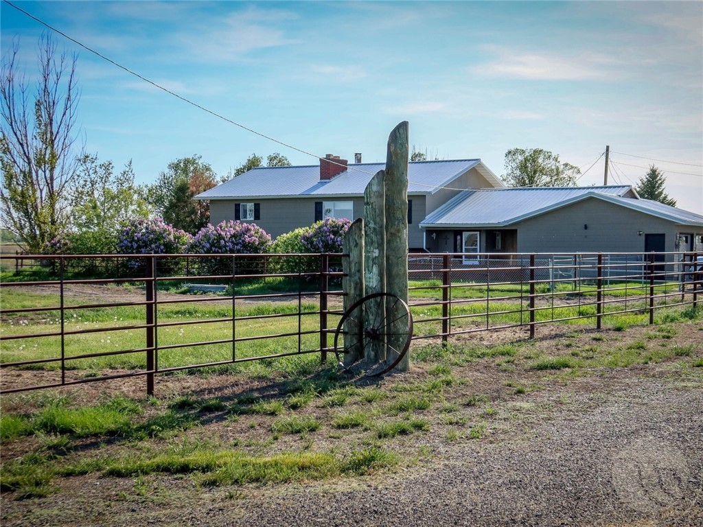 2606 N 17th