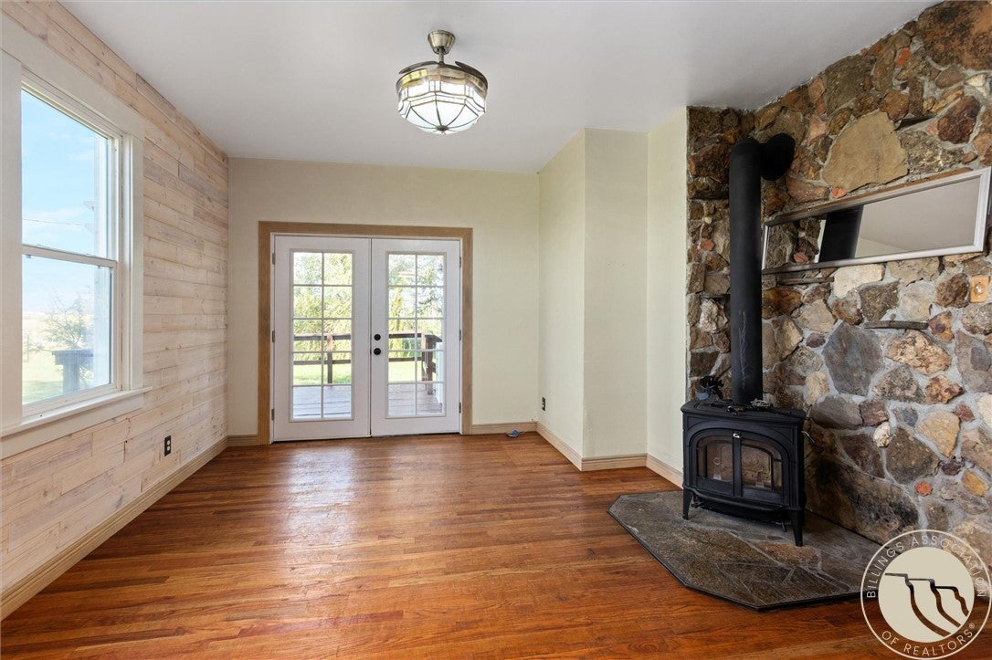 2504 N 14th Road