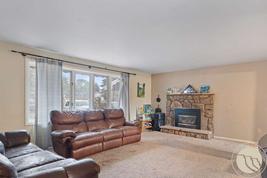 1843 Dogwood Drive