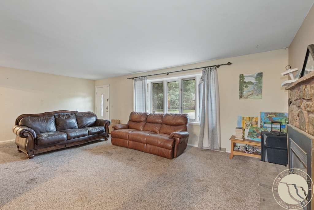 1843 Dogwood Drive