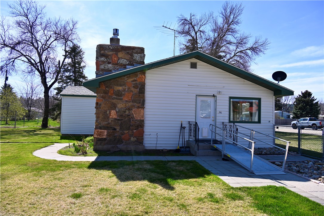 310 W Carbon Avenue