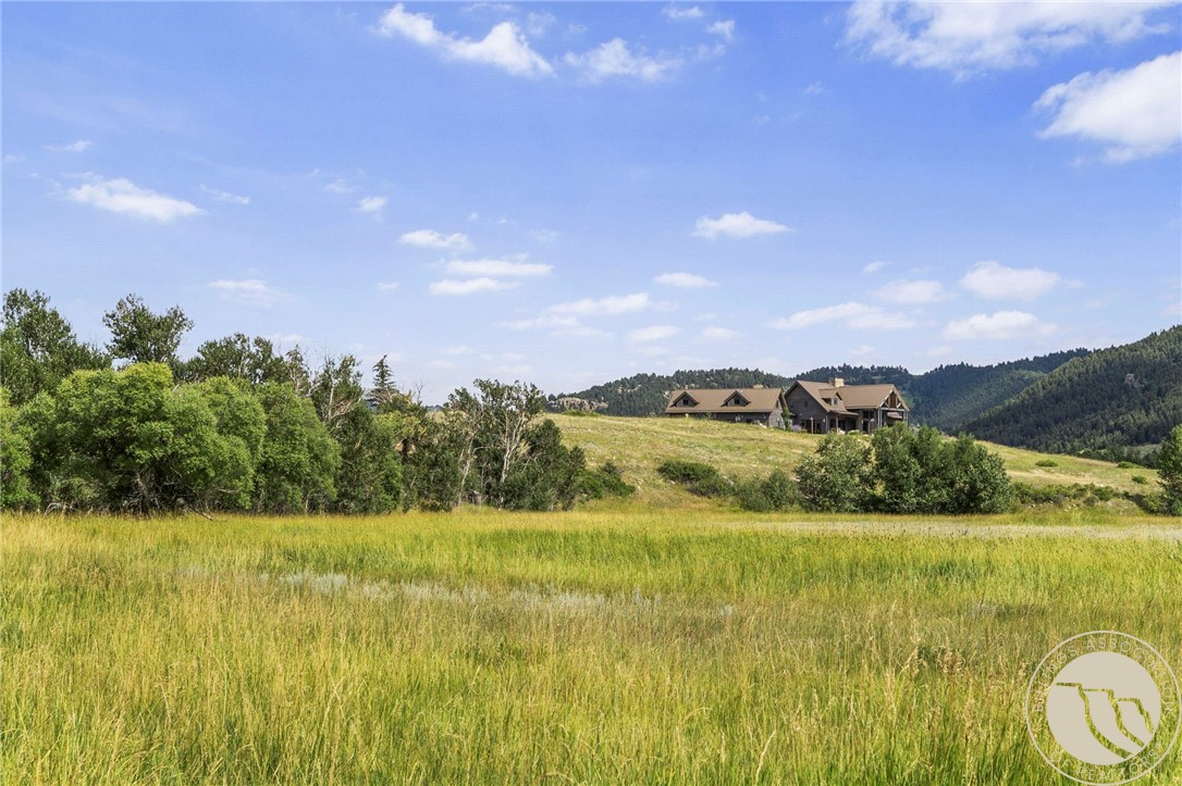 Nye, Montana 59061, United States, 5 Bedrooms Bedrooms, ,5 BathroomsBathrooms,Residential,Active,187984