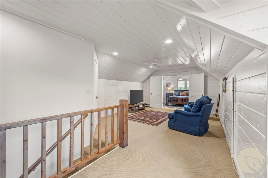 Nye, Montana 59061, United States, 5 Bedrooms Bedrooms, ,5 BathroomsBathrooms,Residential,Active,187984