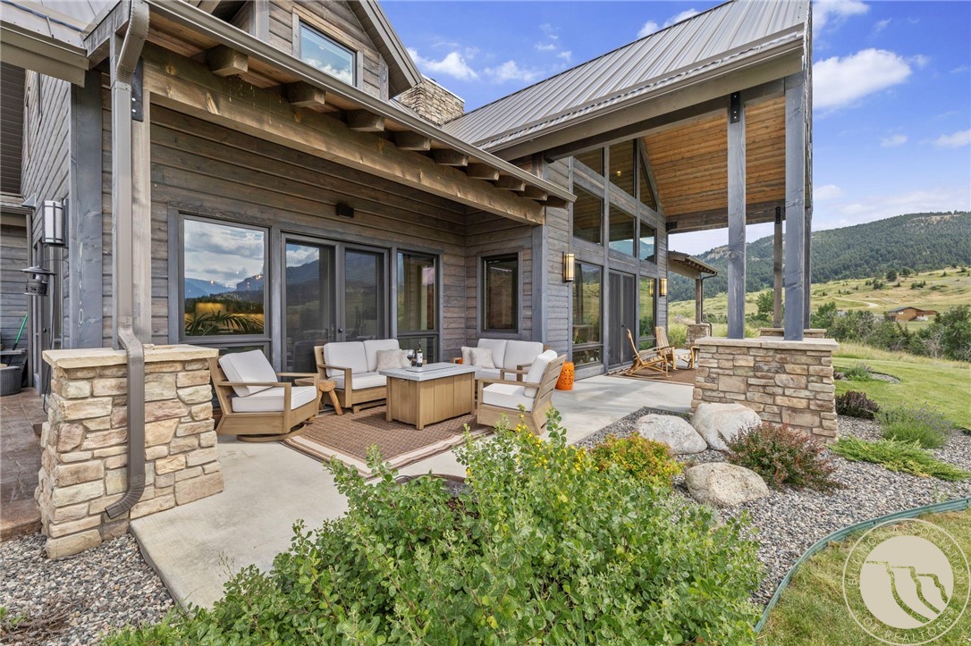 Nye, Montana 59061, United States, 5 Bedrooms Bedrooms, ,5 BathroomsBathrooms,Residential,Active,187984