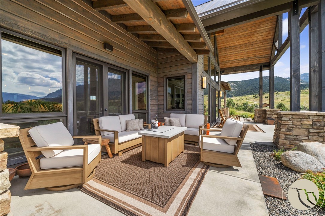 Nye, Montana 59061, United States, 5 Bedrooms Bedrooms, ,5 BathroomsBathrooms,Residential,Active,187984