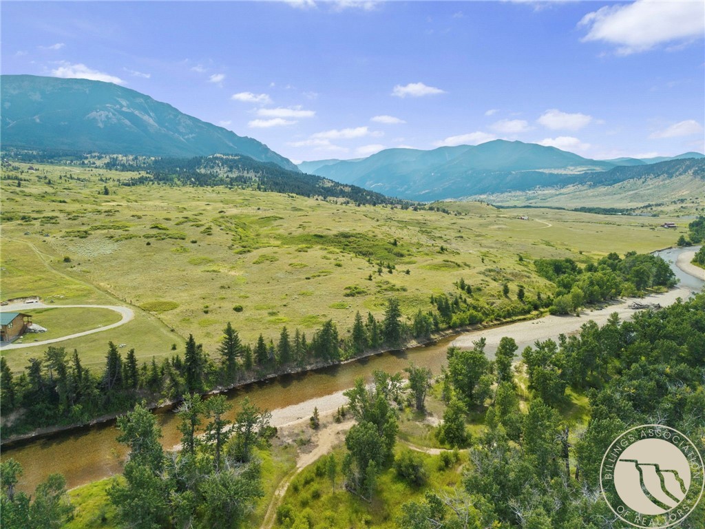 Nye, Montana 59061, United States, 5 Bedrooms Bedrooms, ,5 BathroomsBathrooms,Residential,Active,187984