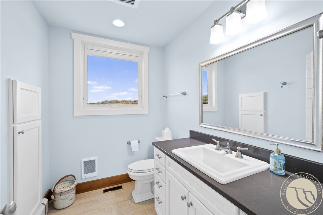 Nye, Montana 59061, United States, 5 Bedrooms Bedrooms, ,5 BathroomsBathrooms,Residential,Active,187984