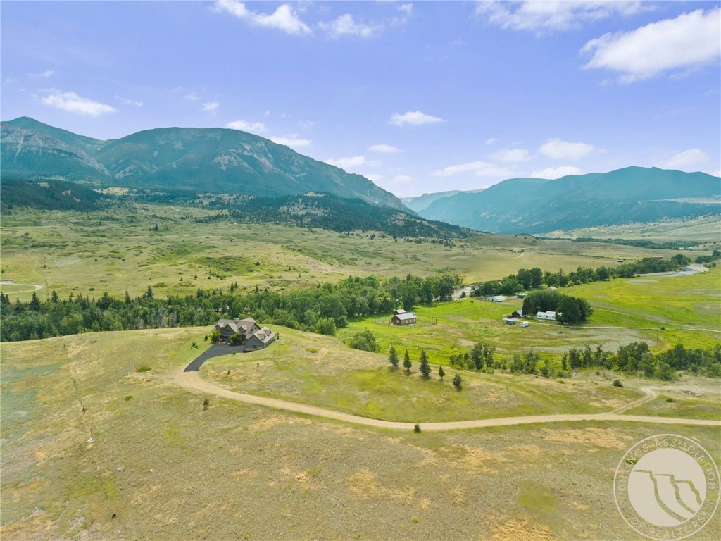Nye, Montana 59061, United States, 5 Bedrooms Bedrooms, ,5 BathroomsBathrooms,Residential,Active,187984
