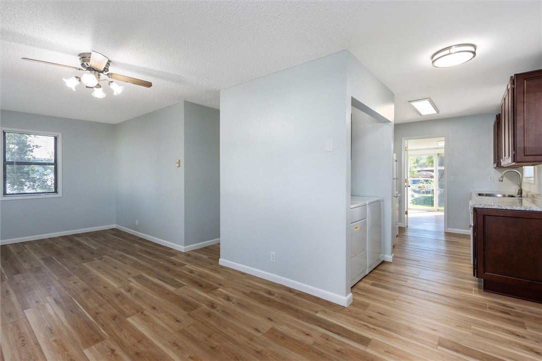 438 & 438 1/2 Terry Avenue