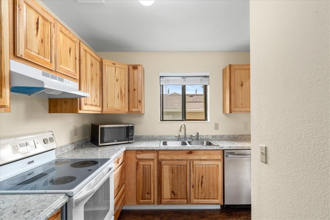 3285 Canyon Drive 81