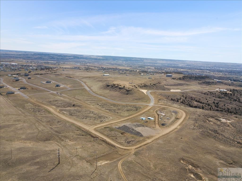 B5 L10 Big Cedar Way